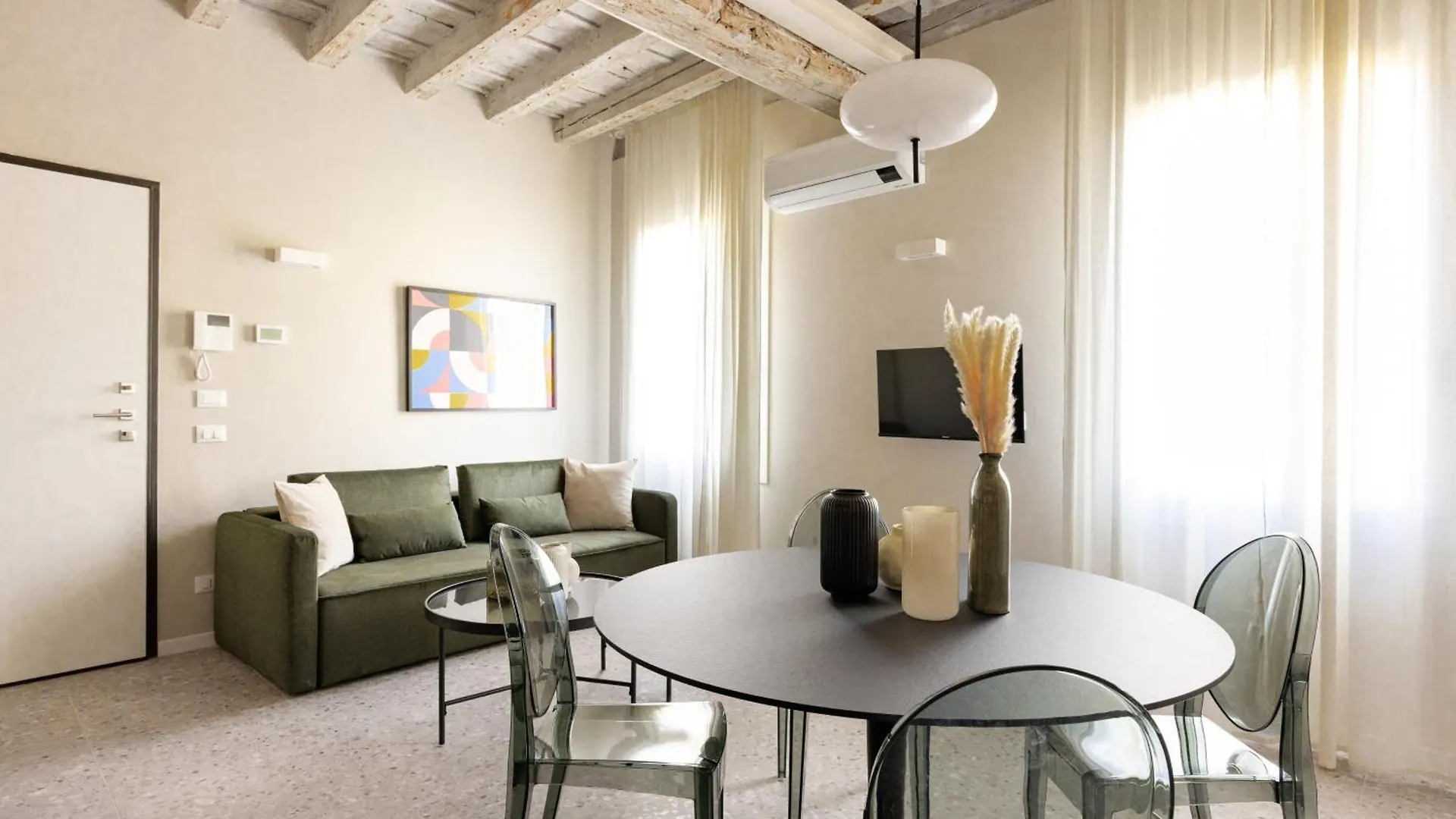 Luxury Home In Vicenza 0*,
